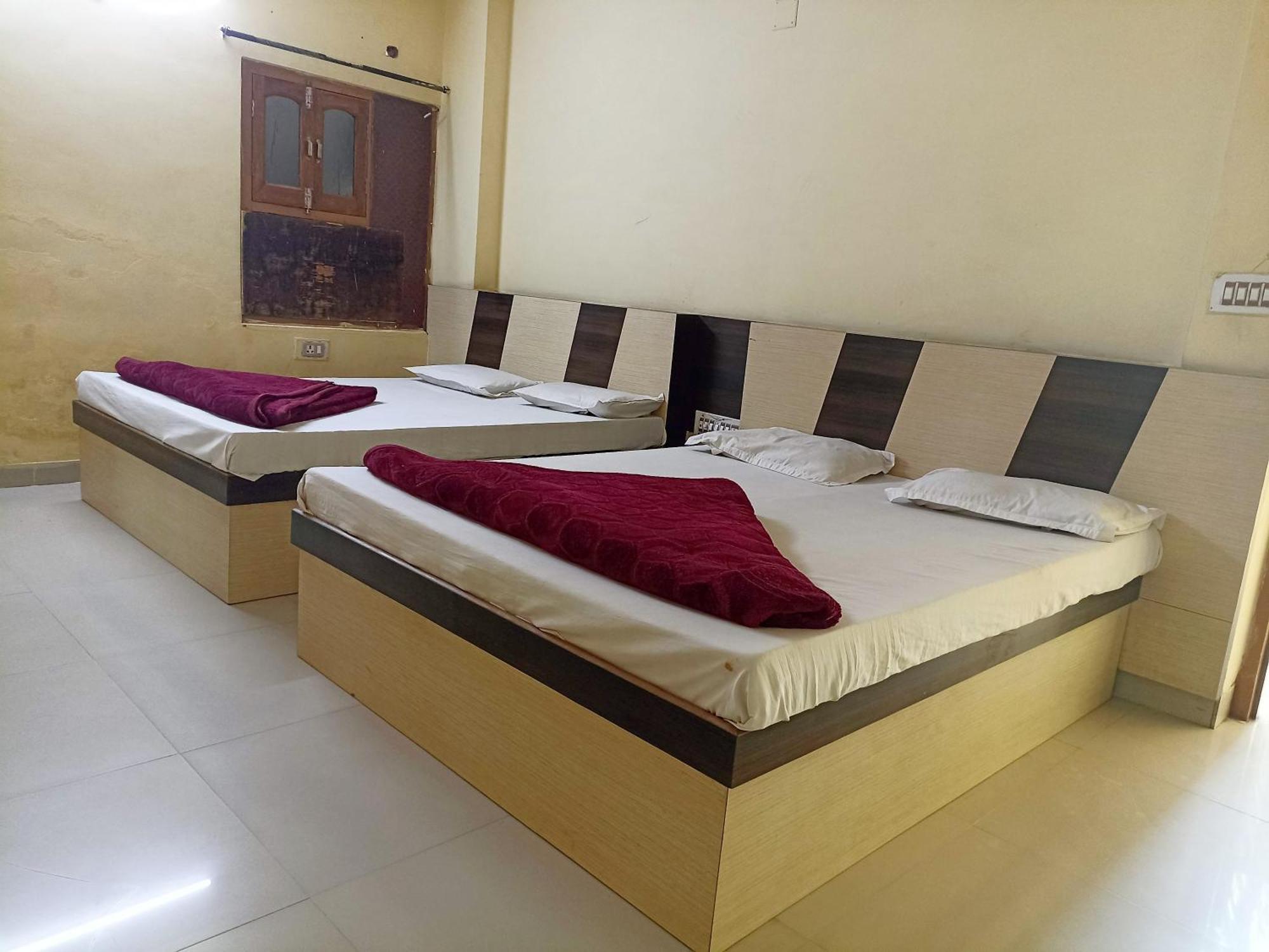 Hotel Shreeji Arpan Nāthdwāra Pokoj fotografie